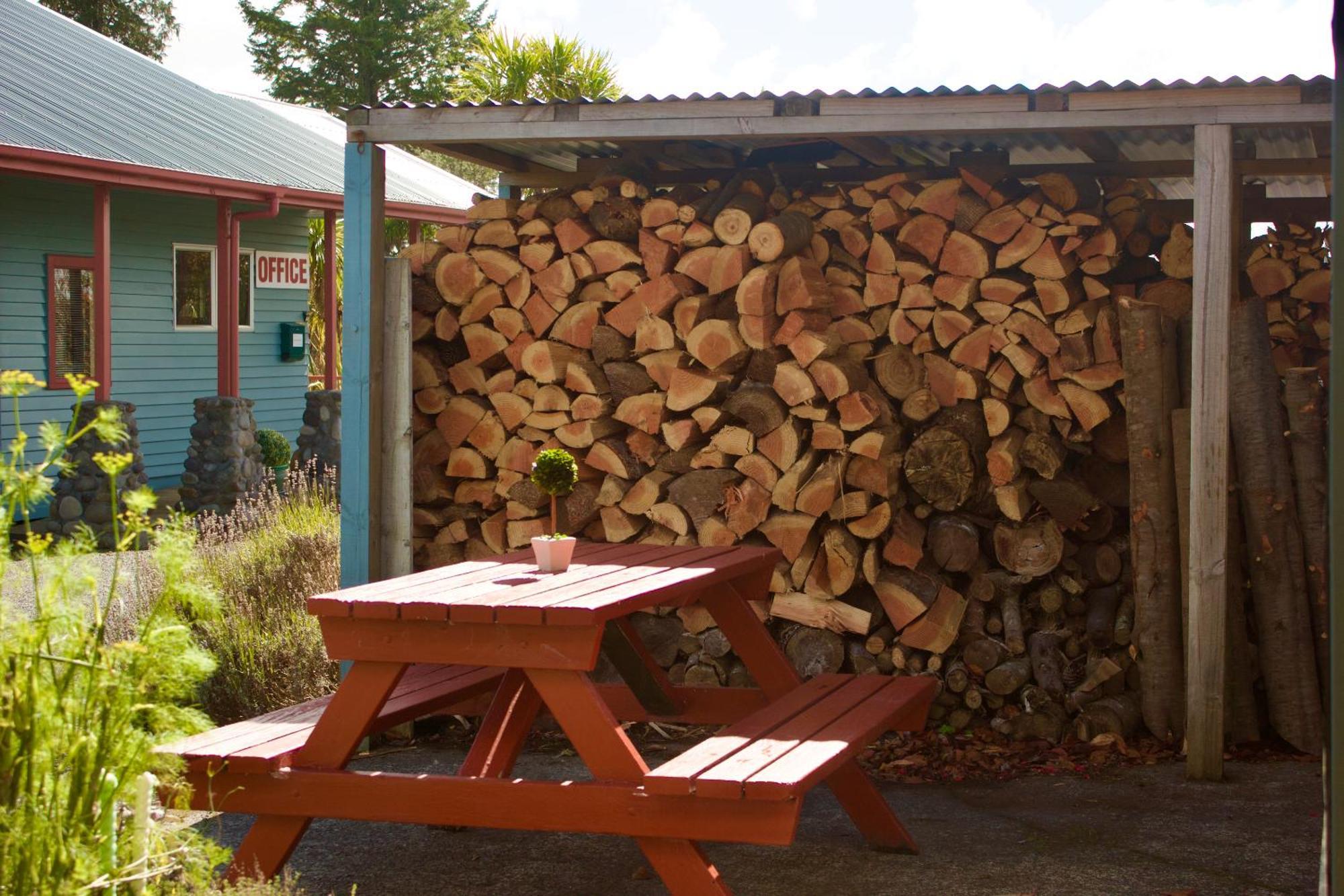 Adventure Lodge And Motels And Tongariro Crossing Track Transport National Park Εξωτερικό φωτογραφία