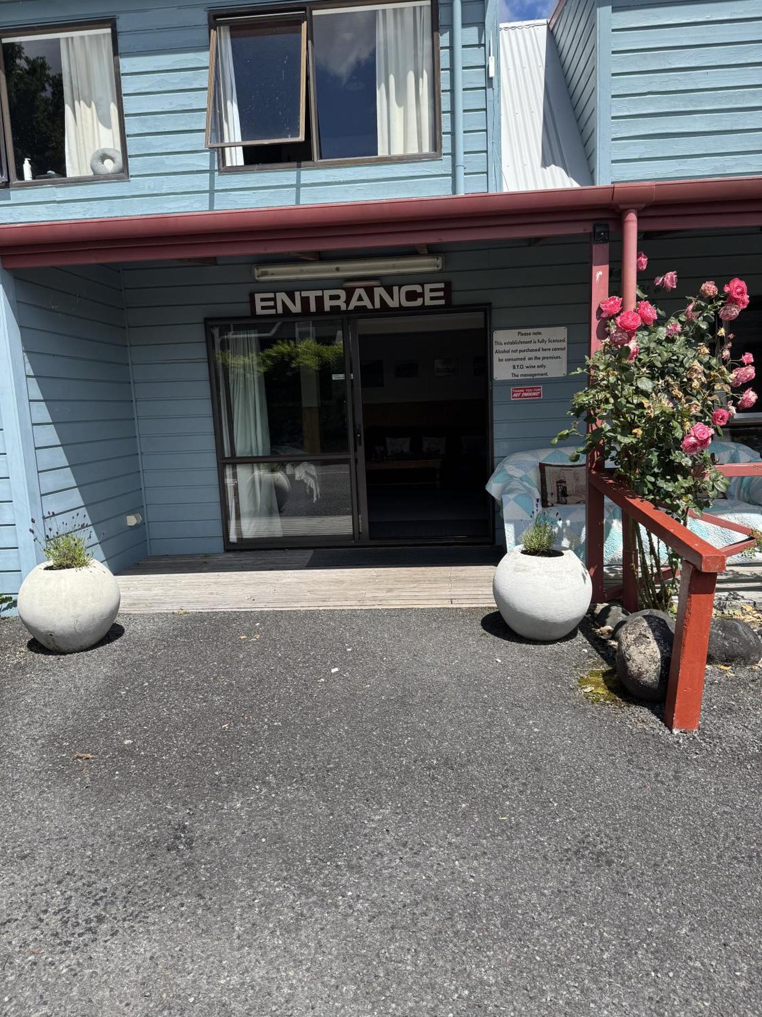 Adventure Lodge And Motels And Tongariro Crossing Track Transport National Park Εξωτερικό φωτογραφία