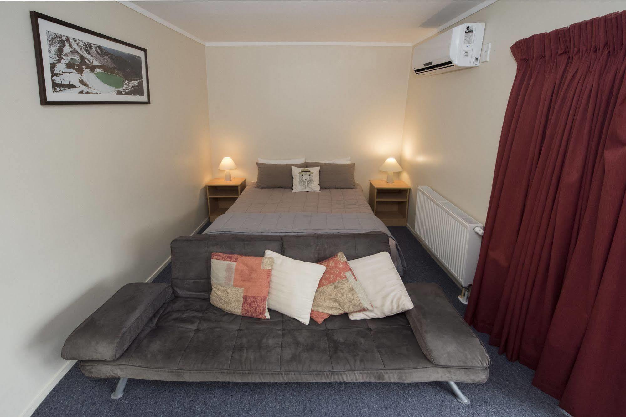 Adventure Lodge And Motels And Tongariro Crossing Track Transport National Park Εξωτερικό φωτογραφία
